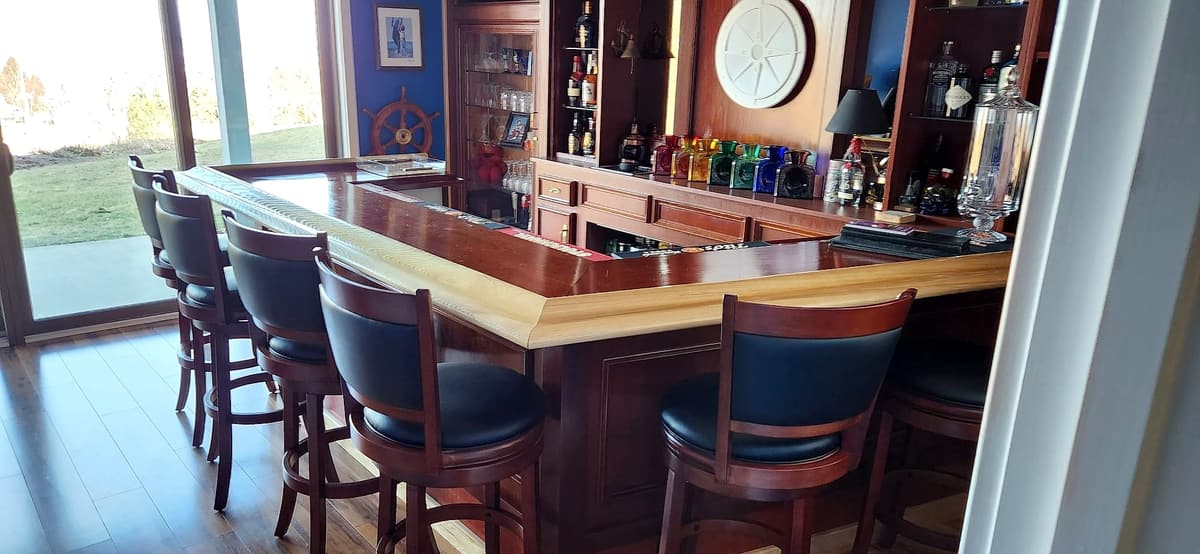 Custom wood home bar by Gene Laughner Construction in Erie, PA