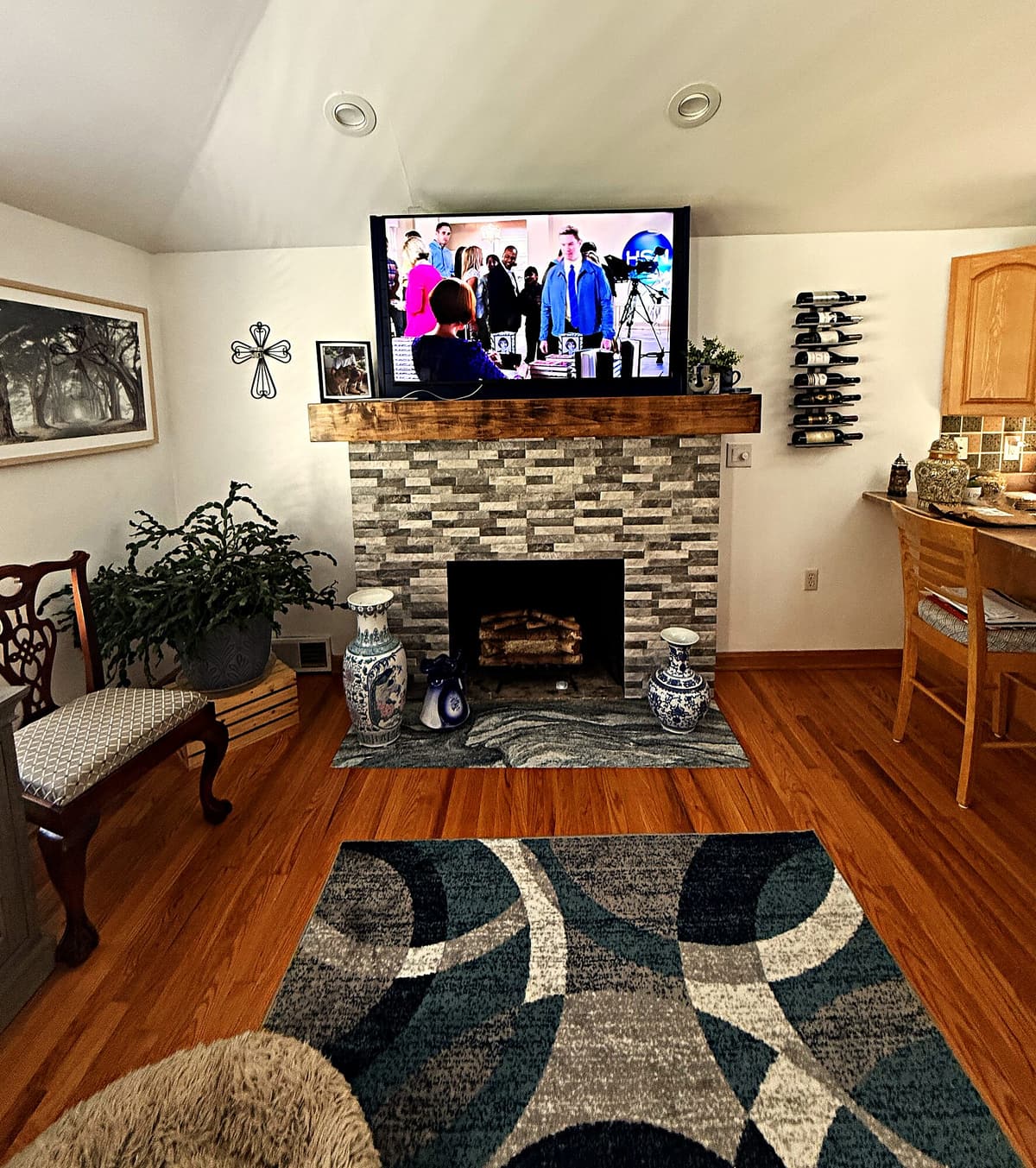 Open living space remodel by Gene Laughner Construction in Erie, PA